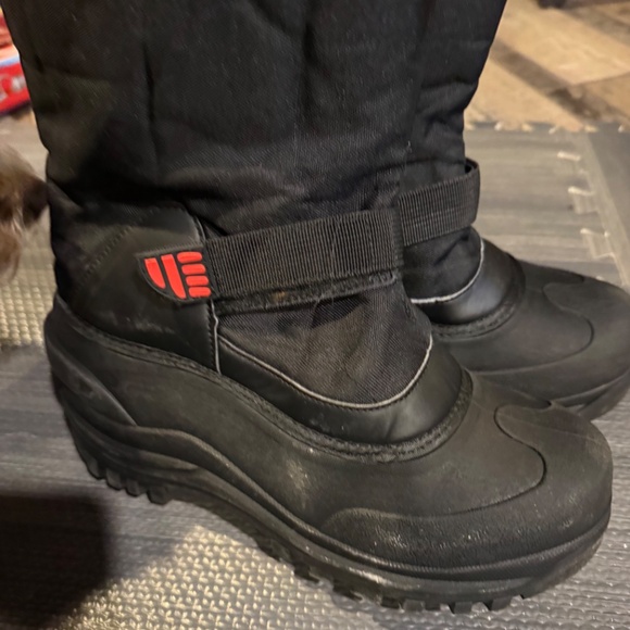 Boots - Picture 4 of 5